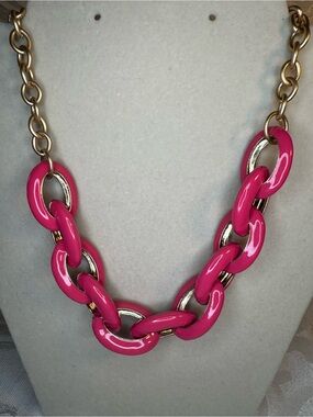 New And Lovely Women’s Pink Chain-Link Statement Necklace - Gold Accents